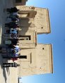 Besuchim Isis-Tempel bei Assuan;der Isistempel wurde auf der heute als Neu-Philae die echte Insel Philae ist im Nasser-See verschwunden) bekannten Insel versetzt um den Tempel vor der Ãberflutung durch den Hochdamm zu retten; d