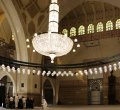 Besuch der grossen Al-Fateh-Moschee
